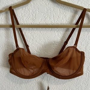 NWT SKIMS Strapless Bra